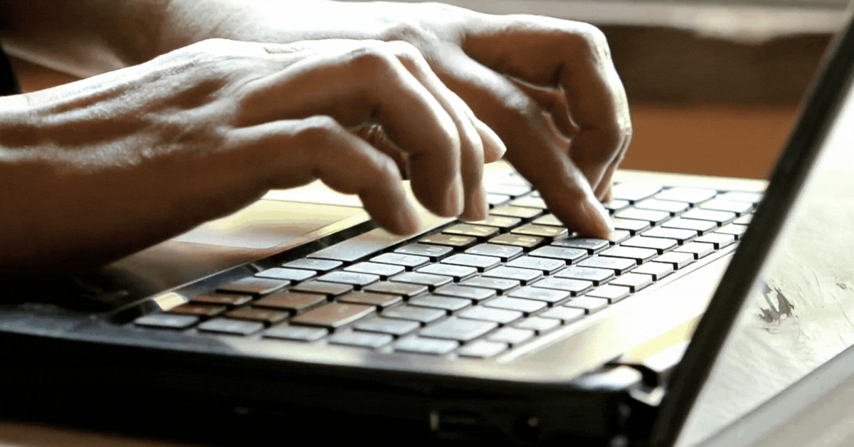 manos escribiendo 2 manos escribiendo 2