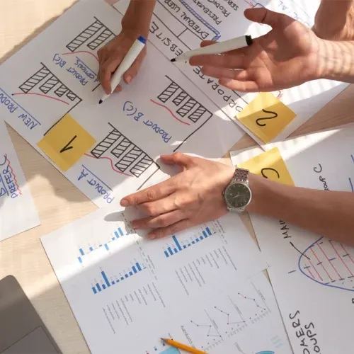 equipo creando pasos estrategia 15