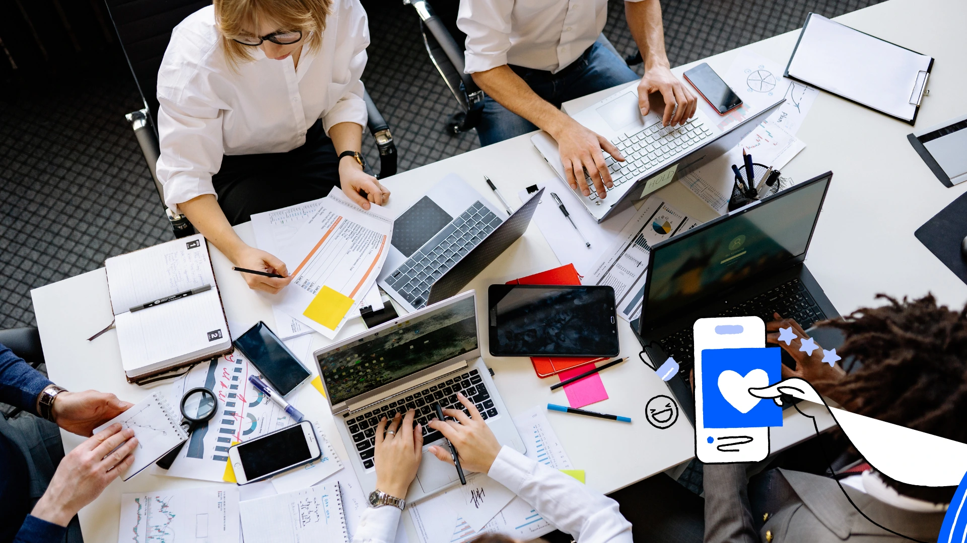 equipo-revisando-proyecto equipo-revisando-proyecto